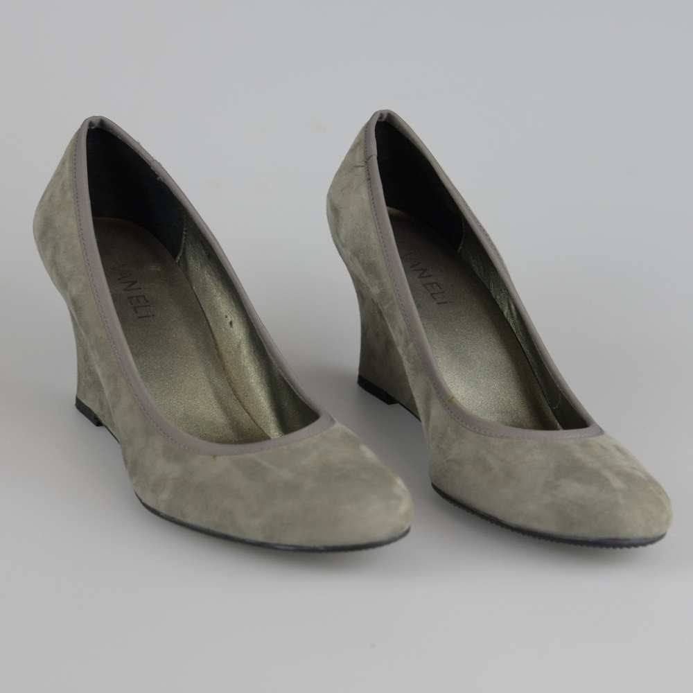 New Vaneli Suede Wedge Grey Pump